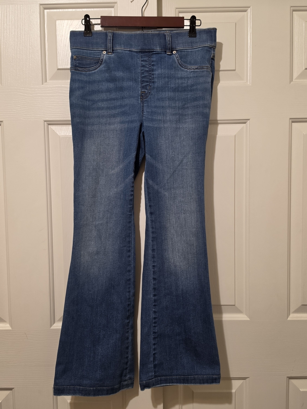 SPANX Pull On Jeans Womens Medium Bootcut Flare Leg Blue